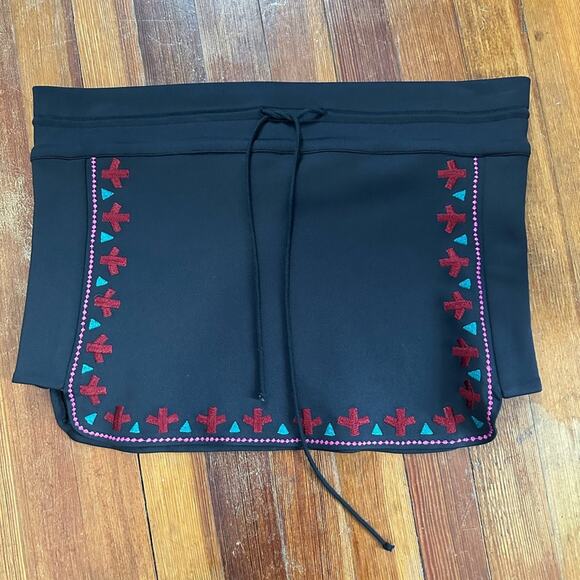 Chloe Oliver Embroidered Mini Skirt with Drawstring, Black, Neoprene, Sz Small - Picture 2 of 8